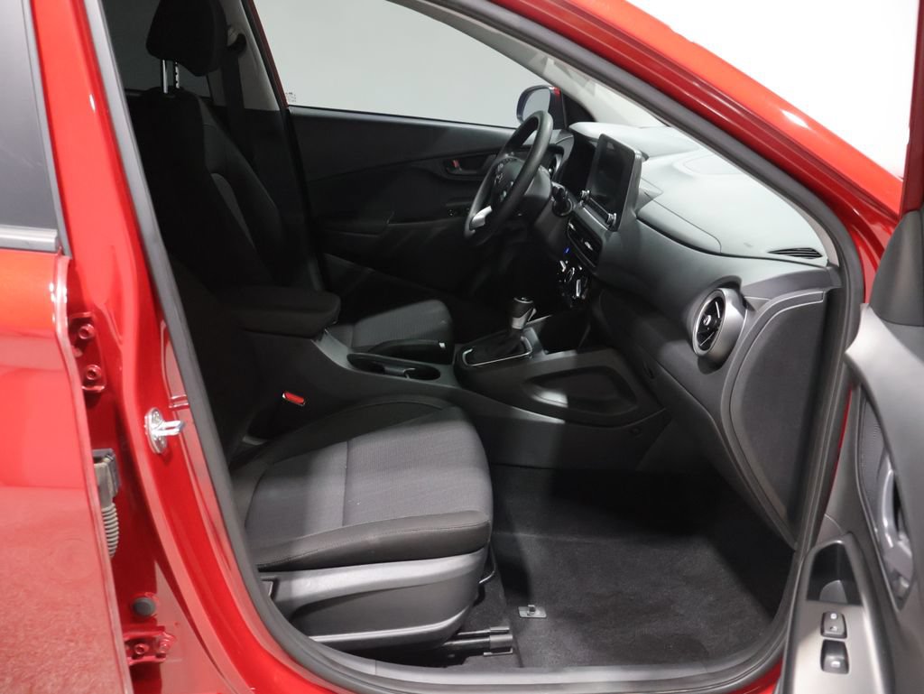 Used 2022 Hyundai Kona SEL w/ Winter Weather Package AWD/4WD image 23