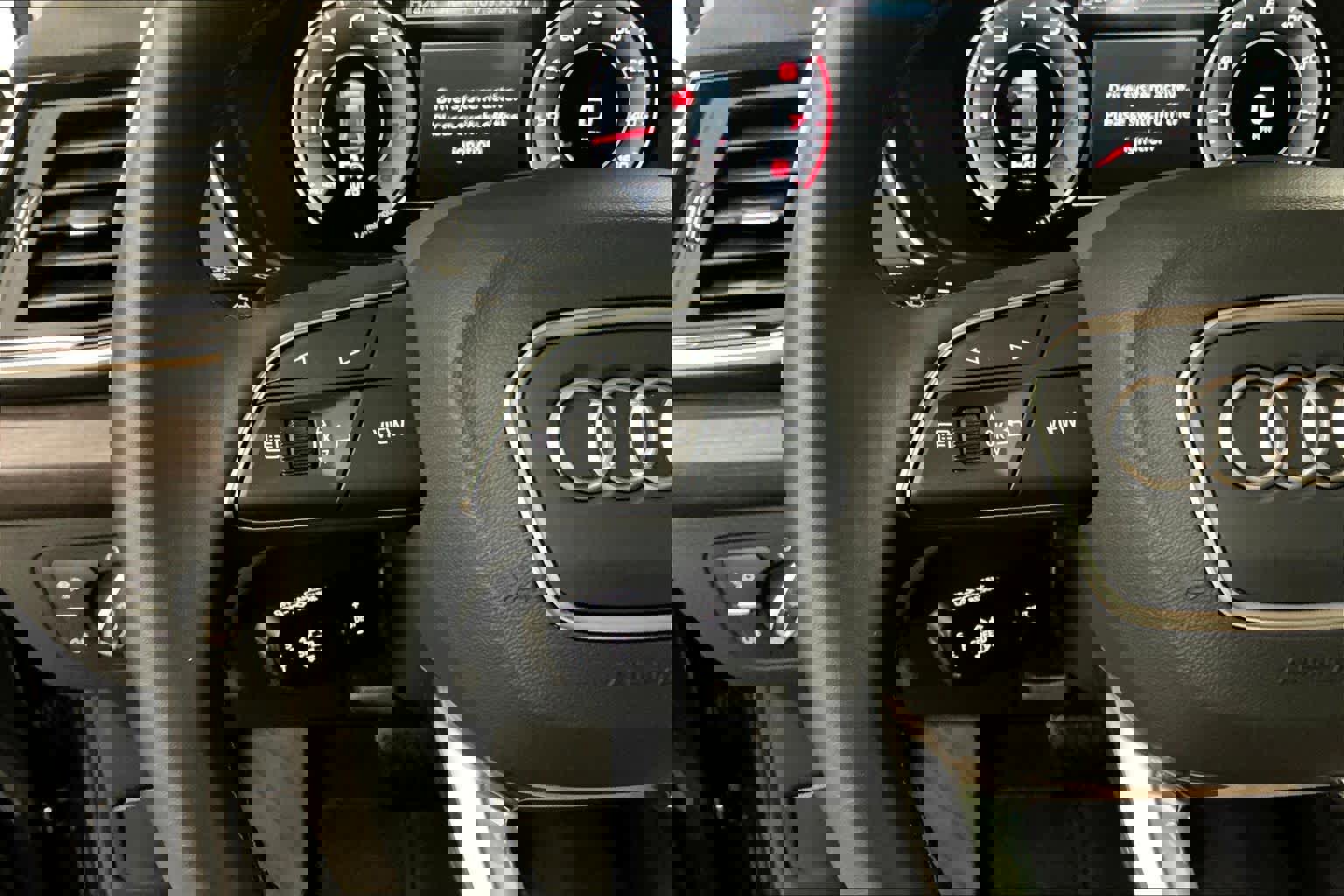 Used 2025 Audi Q5 2.0T Premium image 20