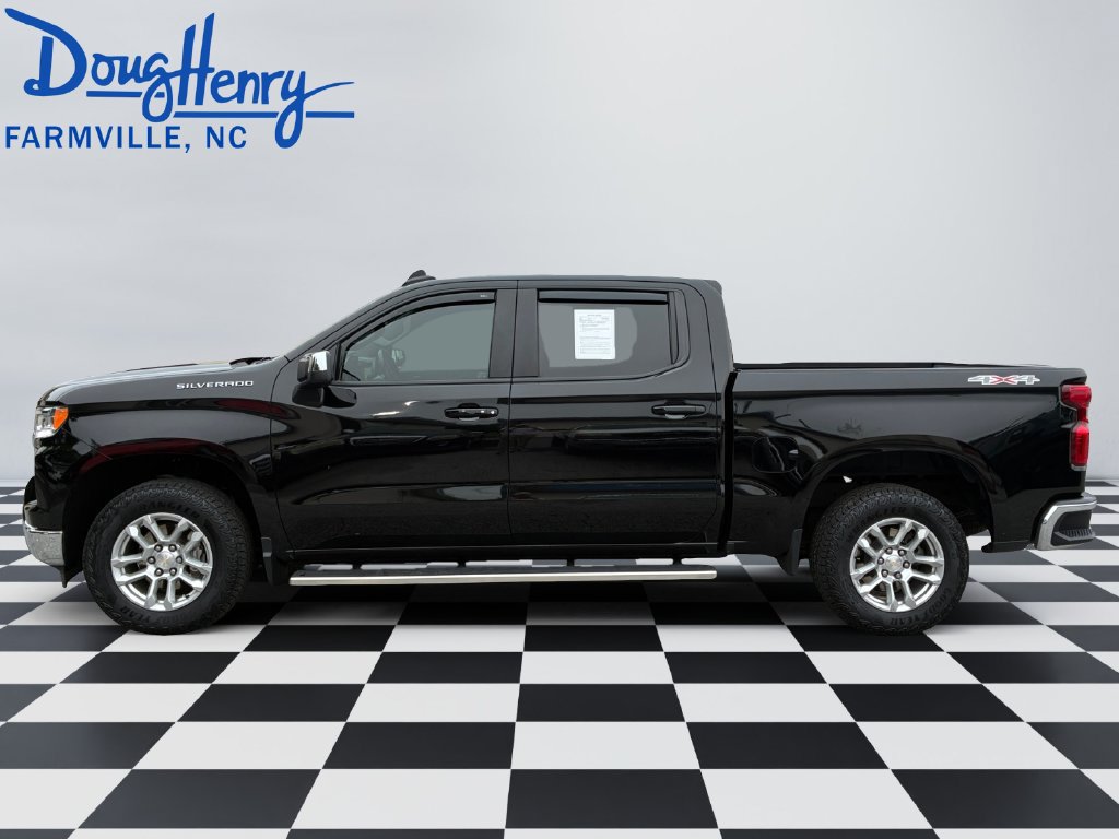 Used 2023 Chevrolet Silverado 1500 LT AWD/4WD image 2