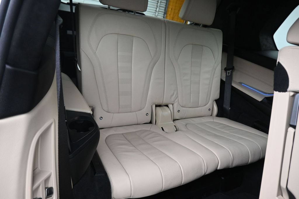 Used 2022 BMW X7 xDrive40i w/ Executive Package AWD/4WD image 53