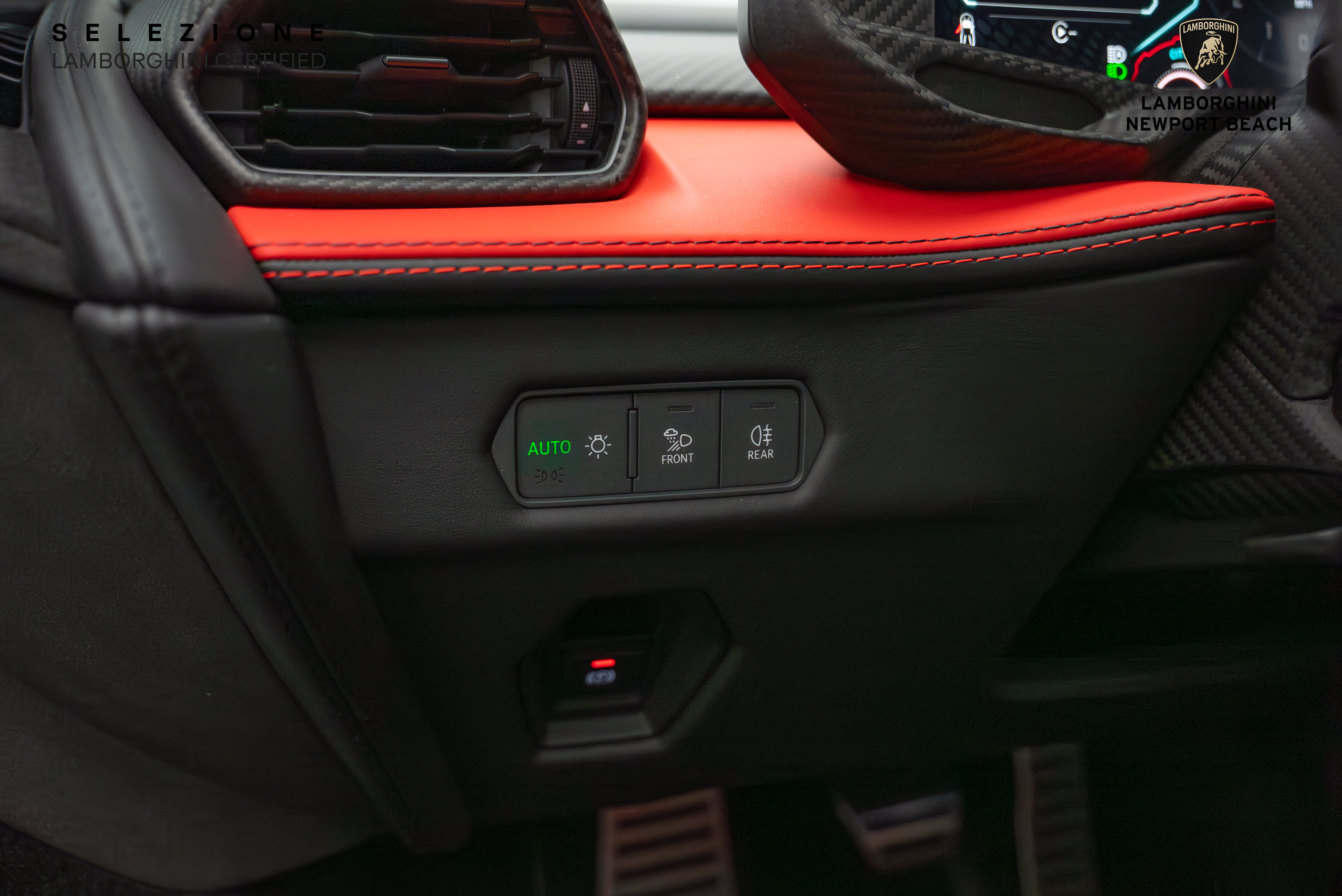 Used 2024 Lamborghini Revuelto image 31