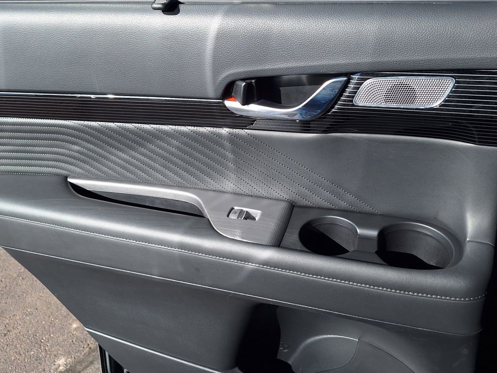 Used 2023 Hyundai Palisade Calligraphy image 14