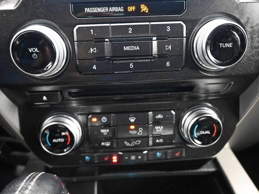 Used 2018 Ford F150 Lariat w/ Equipment Group 502A Luxury image 17