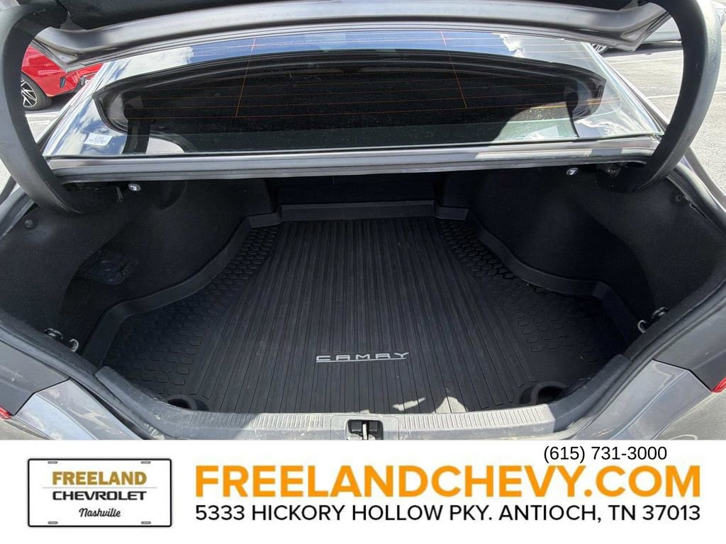 Used 2020 Toyota Camry SE image 15