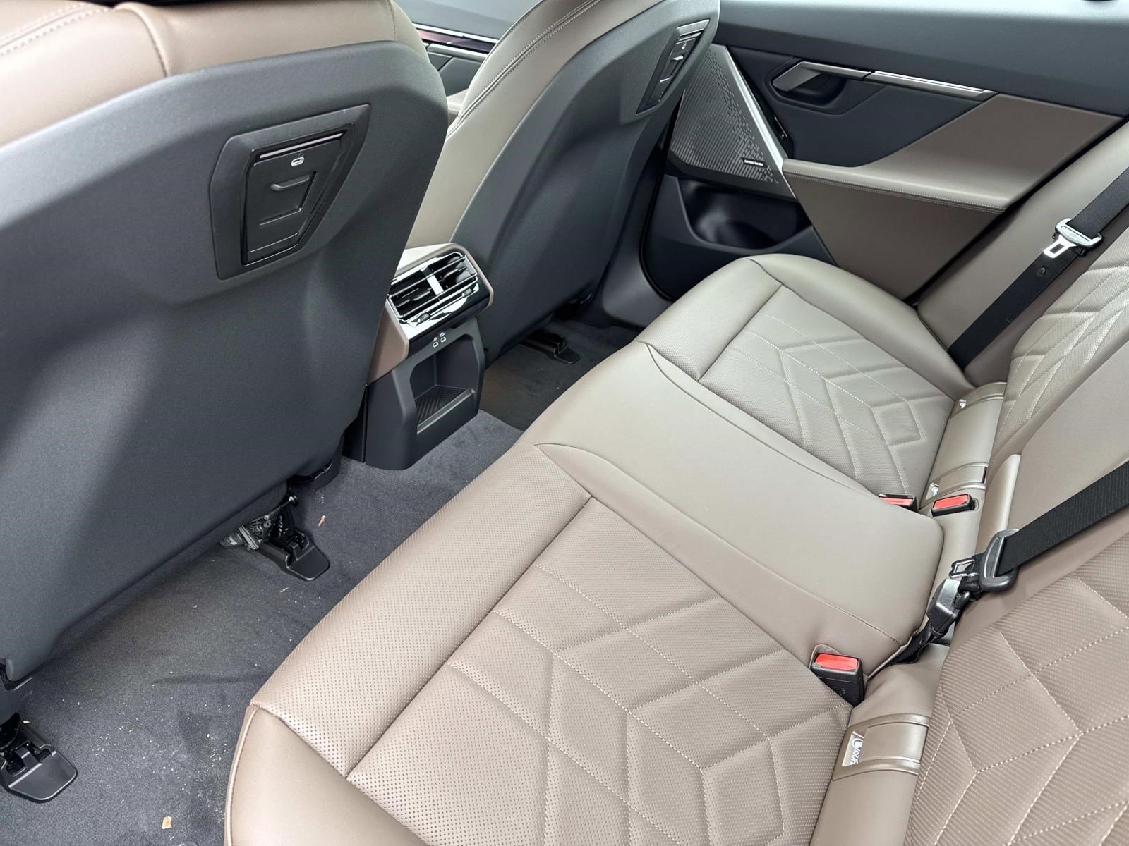 New 2026 BMW i5 eDrive40 w/ M Sport Package image 14