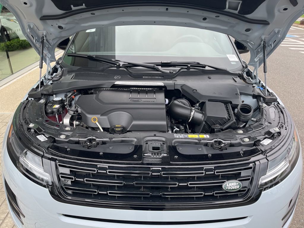 New 2026 Land Rover Range Rover Evoque Dynamic SE AWD/4WD image 29