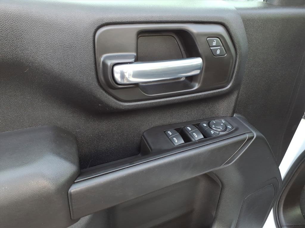 Used 2021 Chevrolet Silverado 2500 Custom w/ Custom Value Package image 11