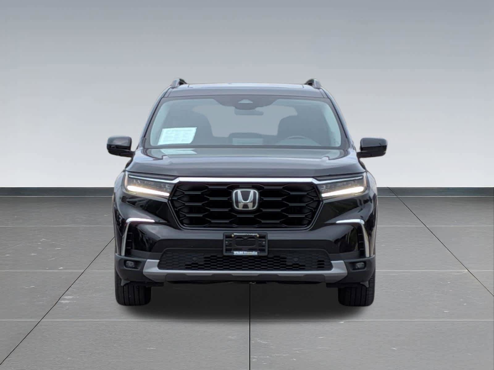 Certified 2023 Honda Pilot Touring image 9