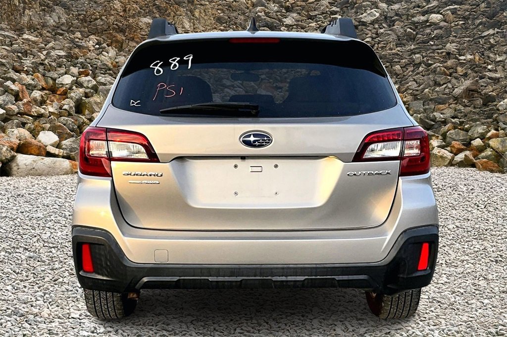 Used 2018 Subaru Outback 2.5i Premium image 4
