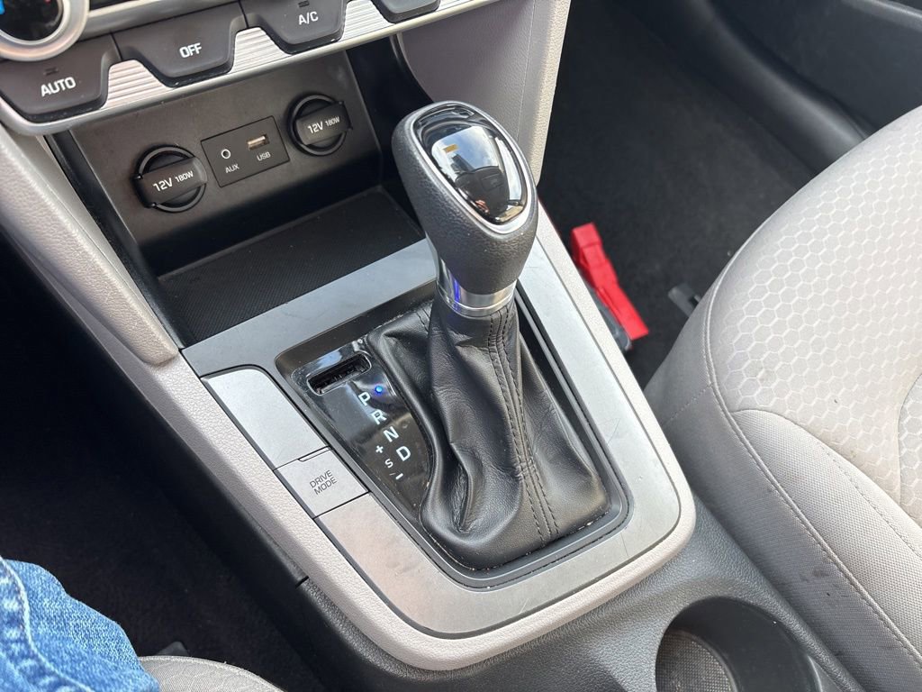 Used 2020 Hyundai Elantra SEL image 24