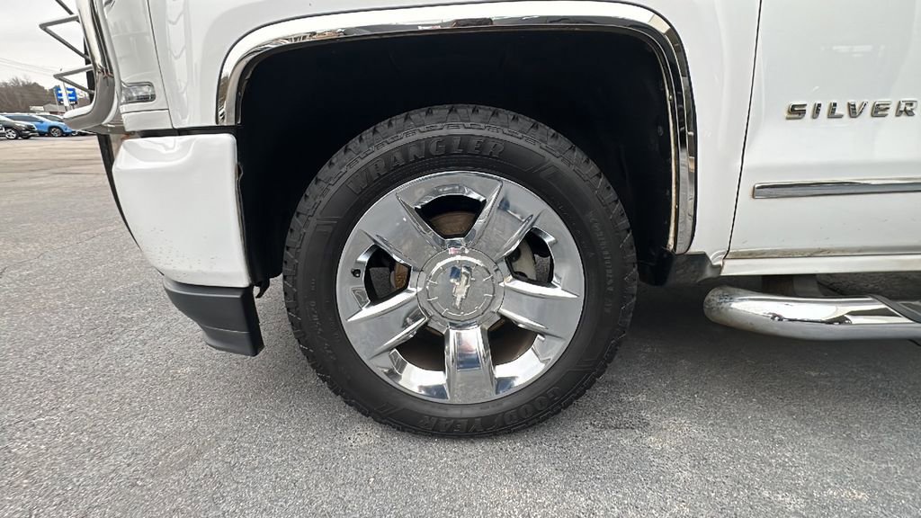 Used 2018 Chevrolet Silverado 1500 LTZ Z71 w/ LTZ Plus Package image 9