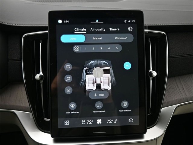 New 2026 Volvo XC90 B6 Ultra image 17