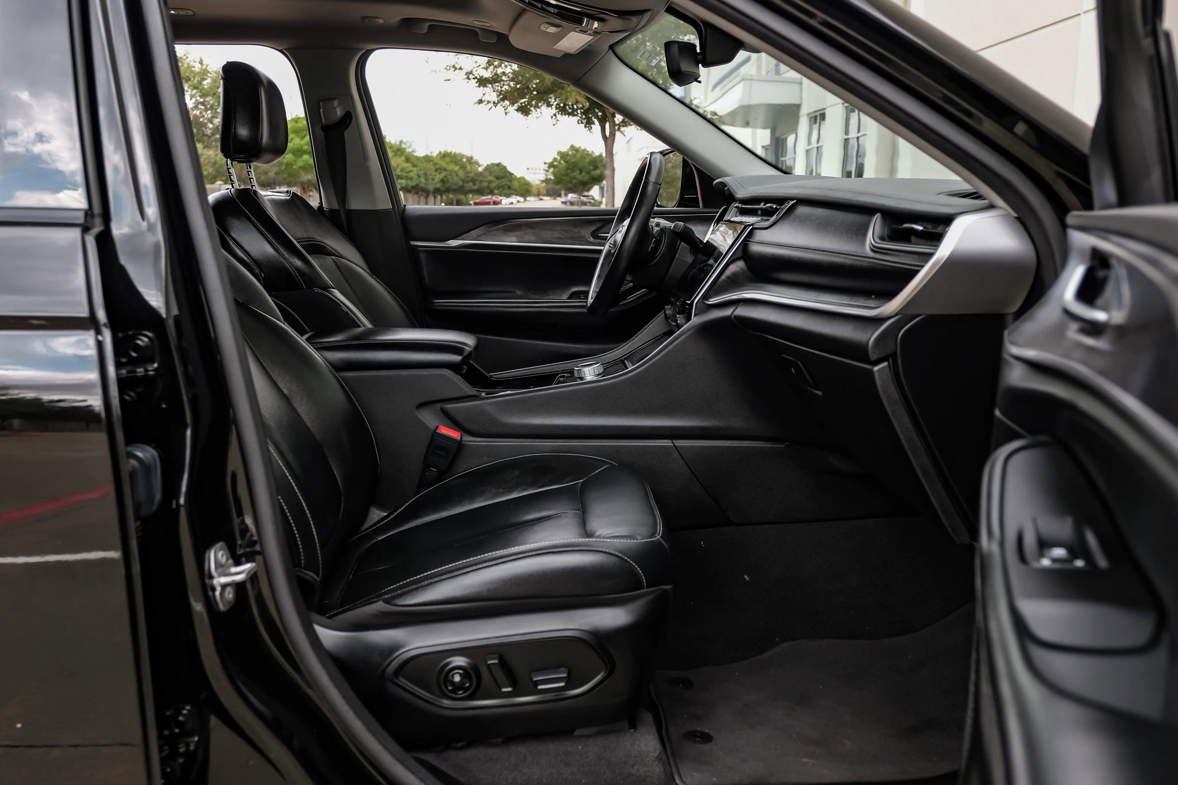 Used 2021 Jeep Grand Cherokee L Limited w/ Trailer Tow Group (B) image 33