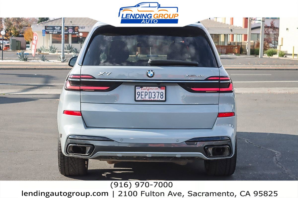 Used 2023 BMW X7 xDrive40i w/ M Sport Package image 3