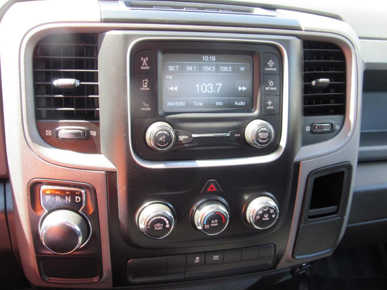 Used 2018 RAM 1500 Express RWD image 21