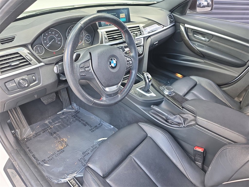 Used 2017 BMW 330i Sedan image 4