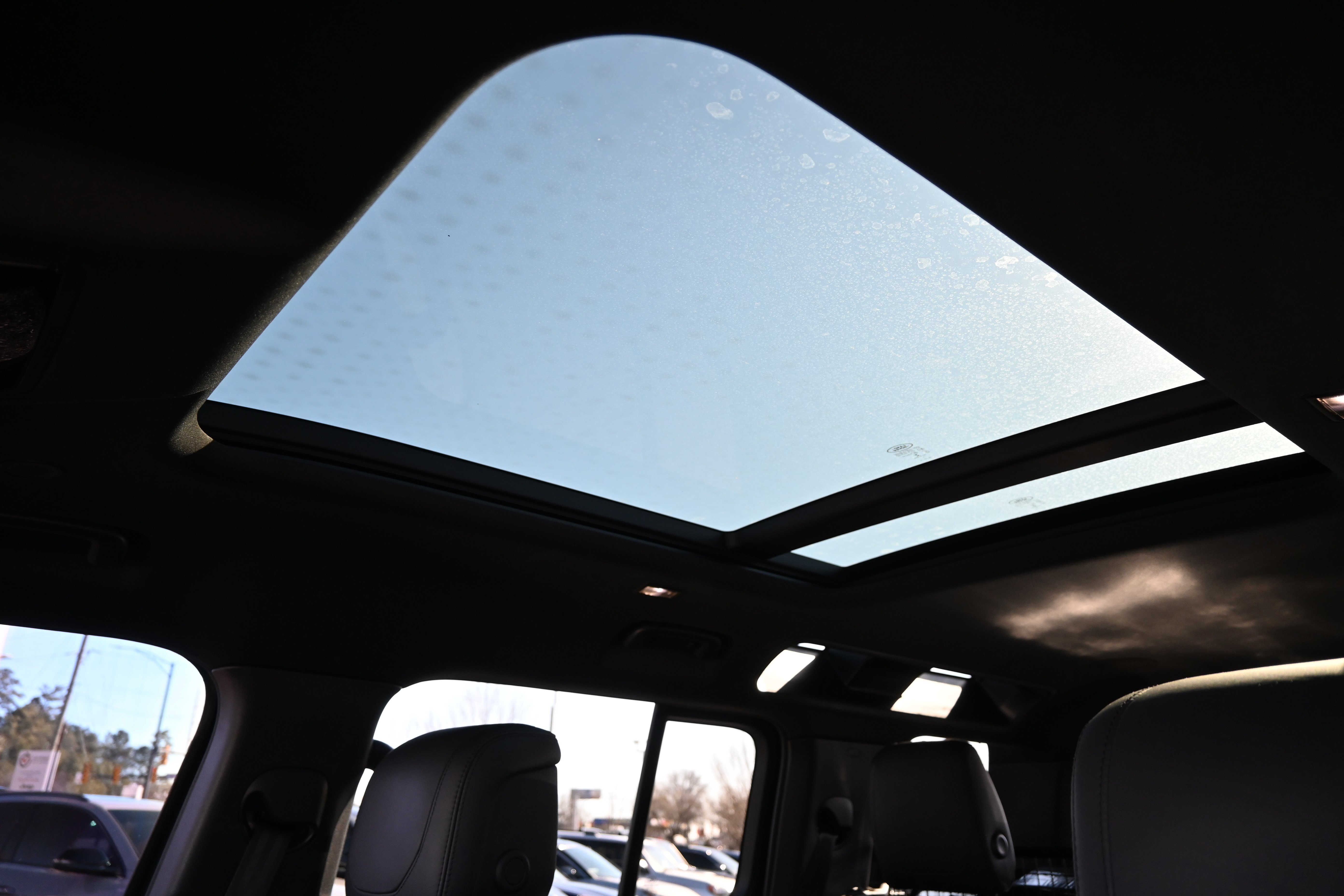 Used 2023 Land Rover Defender 110 Carpathian Edition image 5