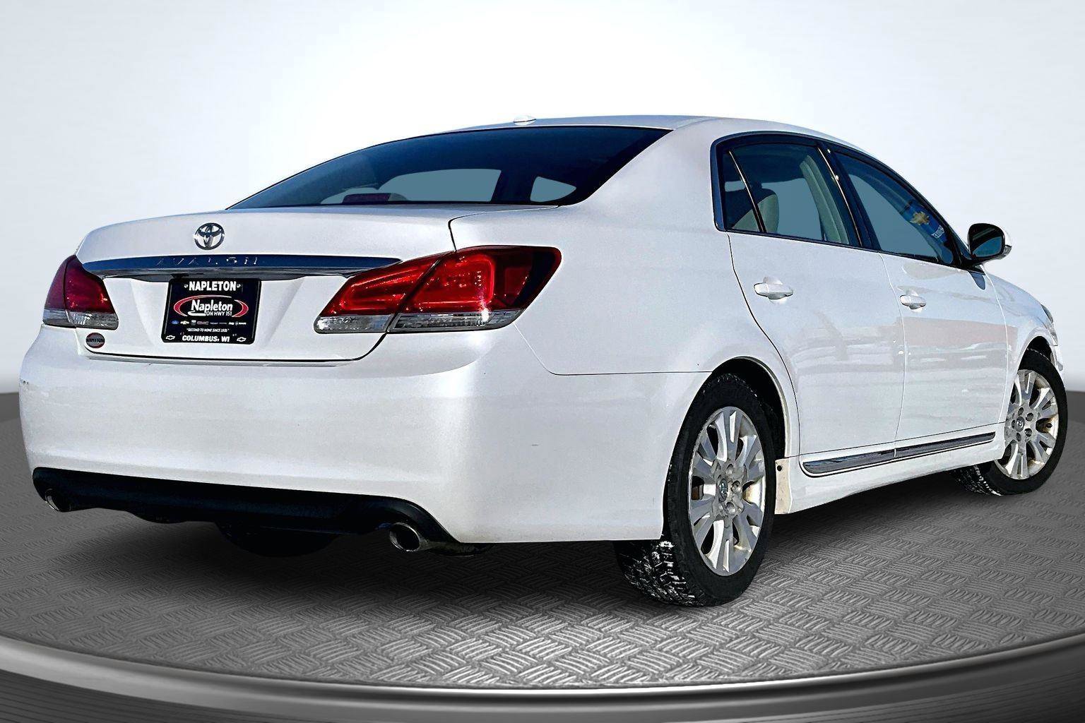 Used 2012 Toyota Avalon 4DR SDN image 2