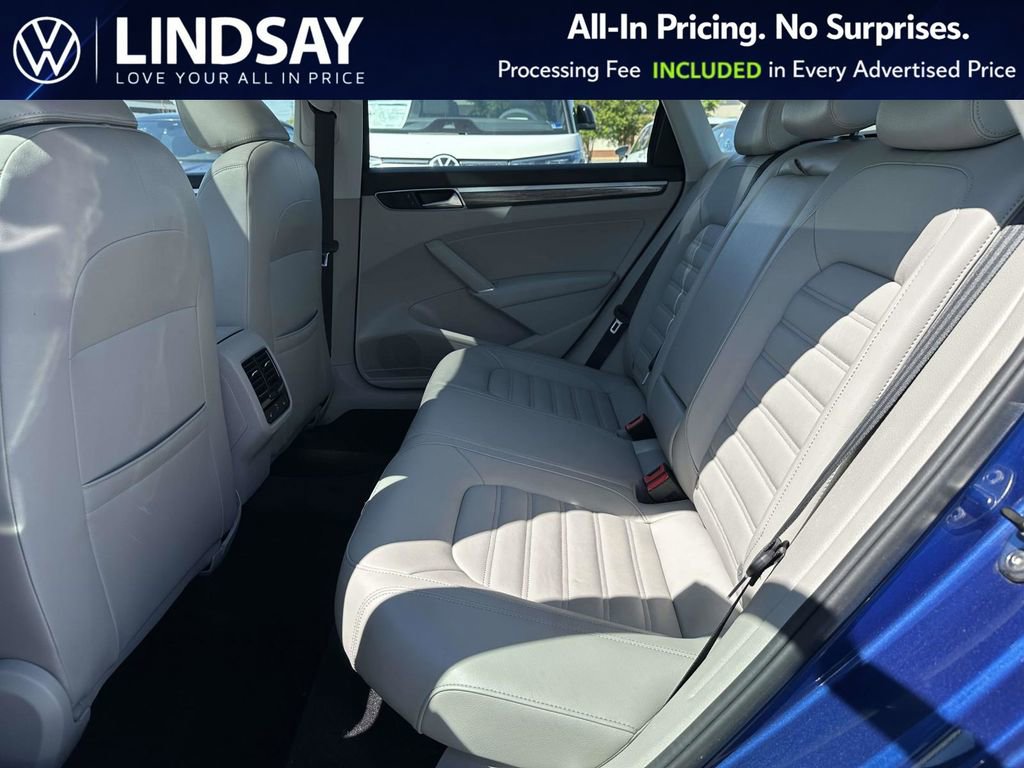 Used 2017 Volkswagen Passat 1.8T SEL Premium FWD image 14