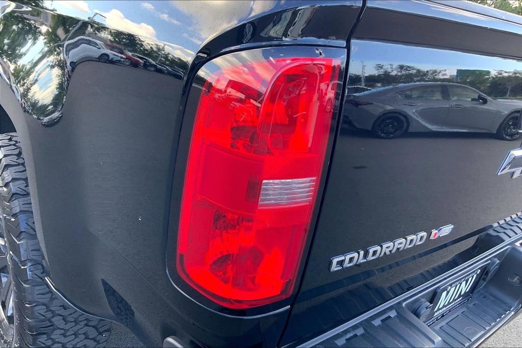 Used 2017 Chevrolet Colorado Z71 w/ Z71 Midnight Edition image 28