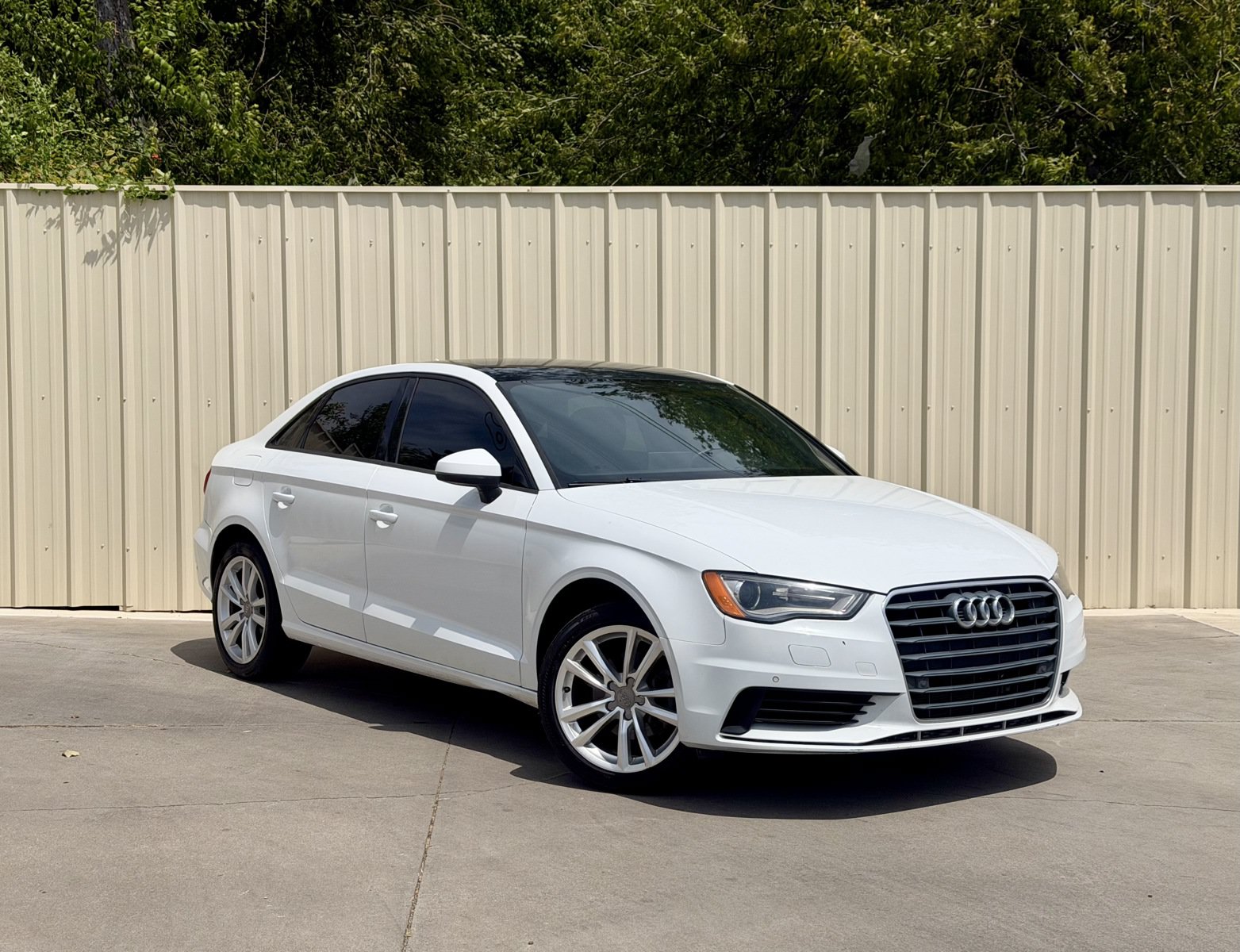 Used 2015 Audi A3 TDI Premium w/ Driver Assistance Package FWD image 1