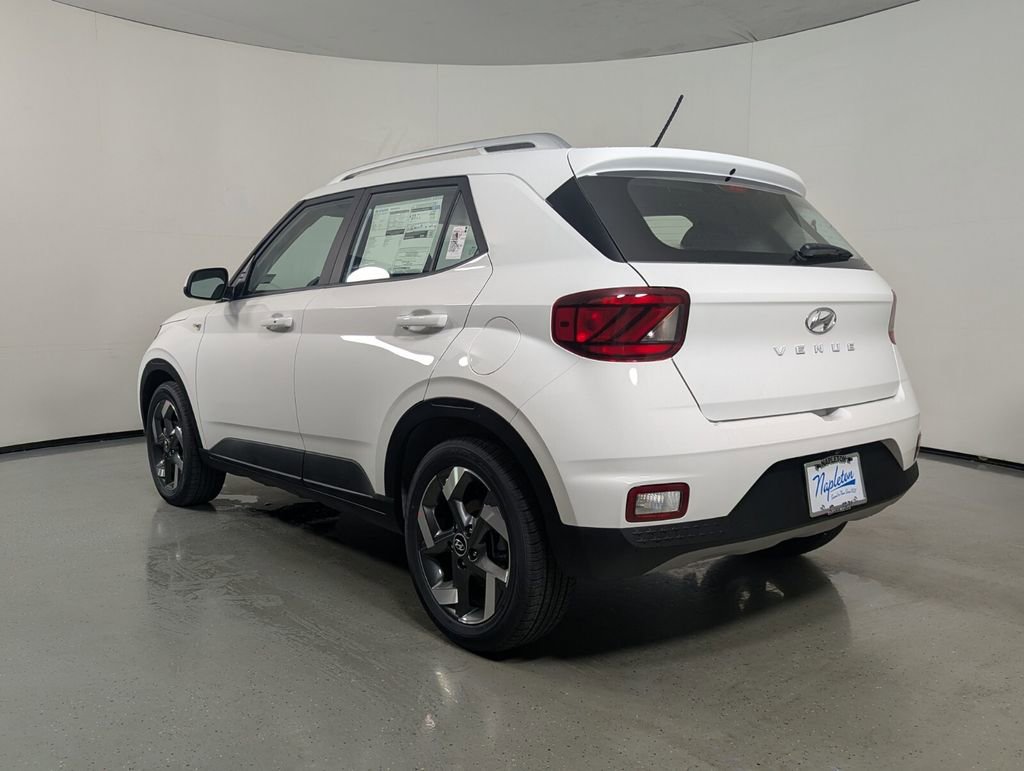 New 2026 Hyundai Venue SEL FWD image 5