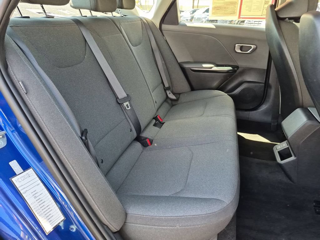 Used 2025 Kia K4 FWD image 30