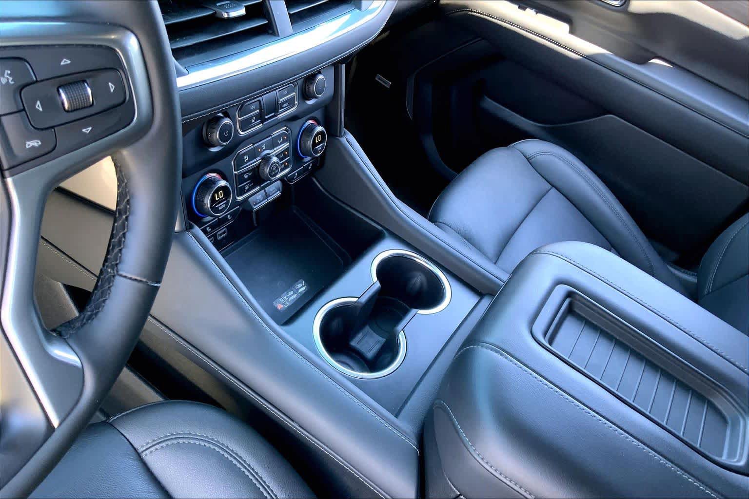 Used 2023 Chevrolet Tahoe LT w/ Luxury Package AWD/4WD image 15