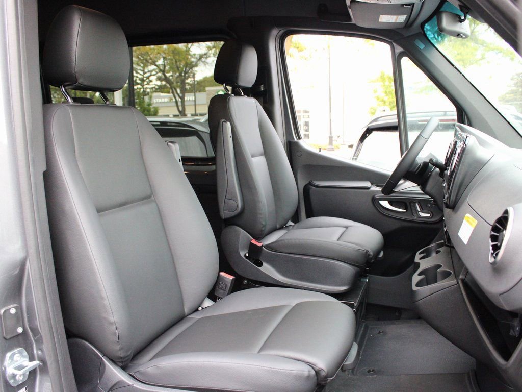 Used 2026 Mercedes-Benz Sprinter 2500 image 25