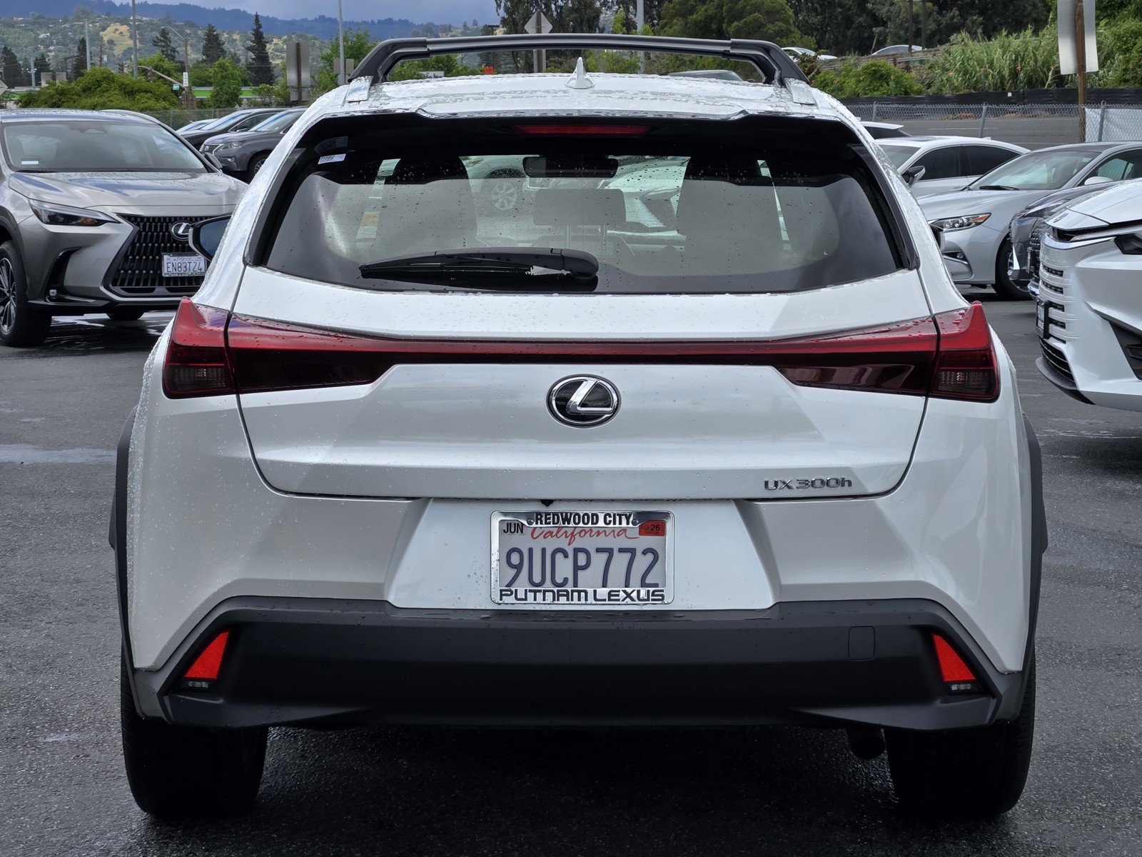 Certified 2025 Lexus UX 300h FWD w/ Accessory Package (Z2) image 5