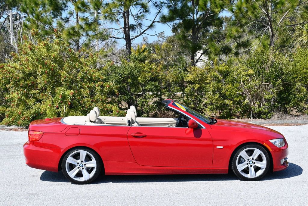 Used 2011 BMW 328i Convertible image 40