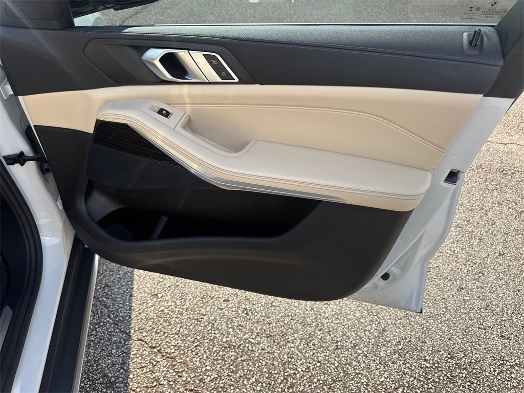 Used 2021 BMW X5 xDrive40i w/ Premium Package 2 image 14