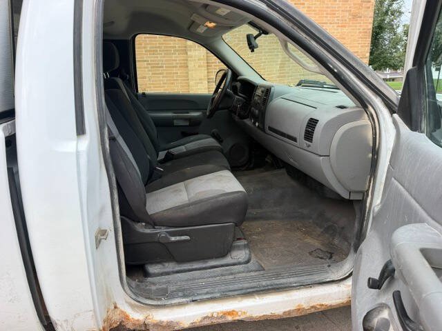 Used 2008 Chevrolet Silverado 1500 W/T RWD image 16