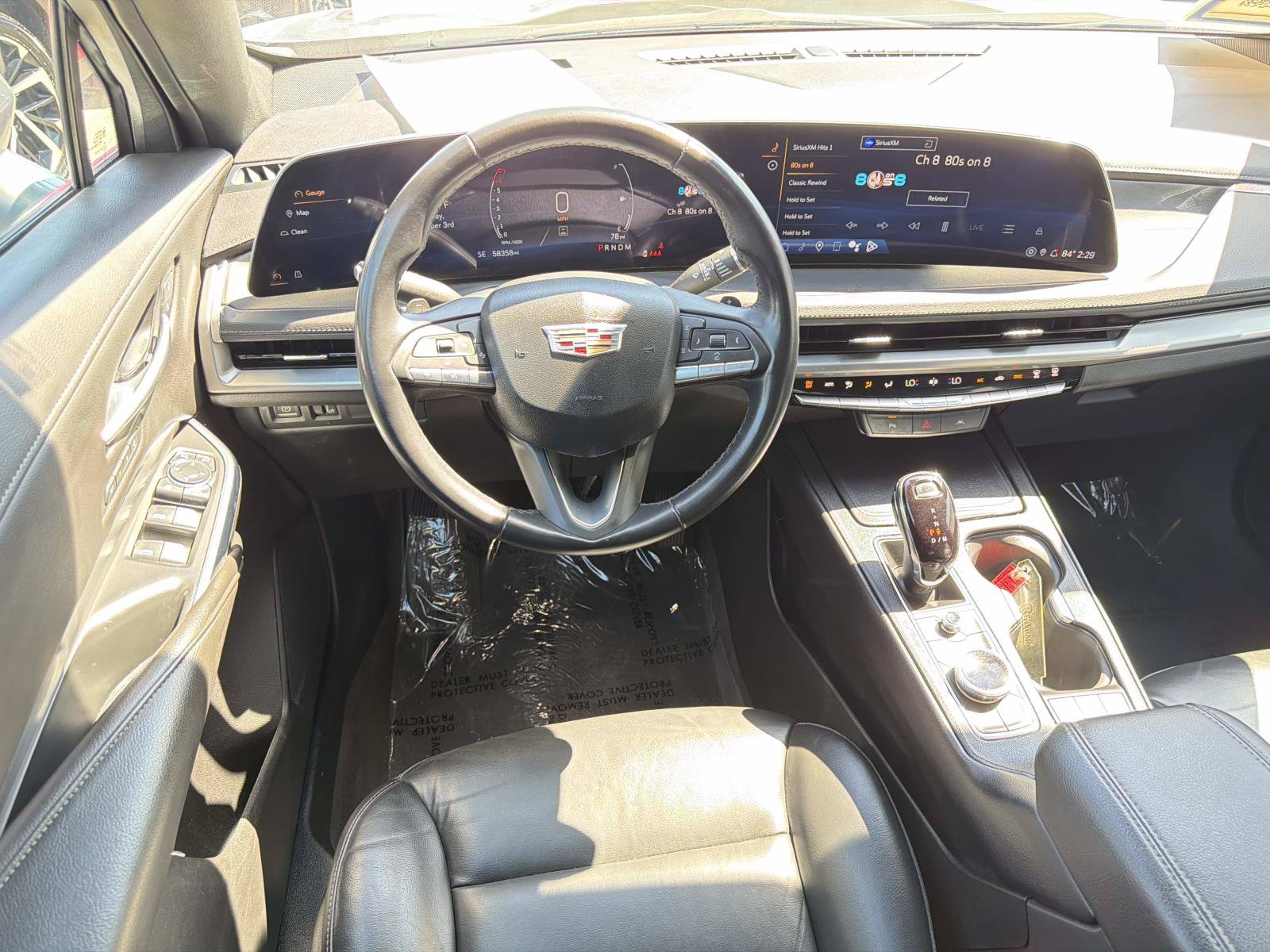 Used 2024 Cadillac XT4 Premium Luxury FWD image 8