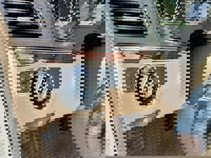 Used 2011 Mercedes-Benz E 350 Coupe image 25