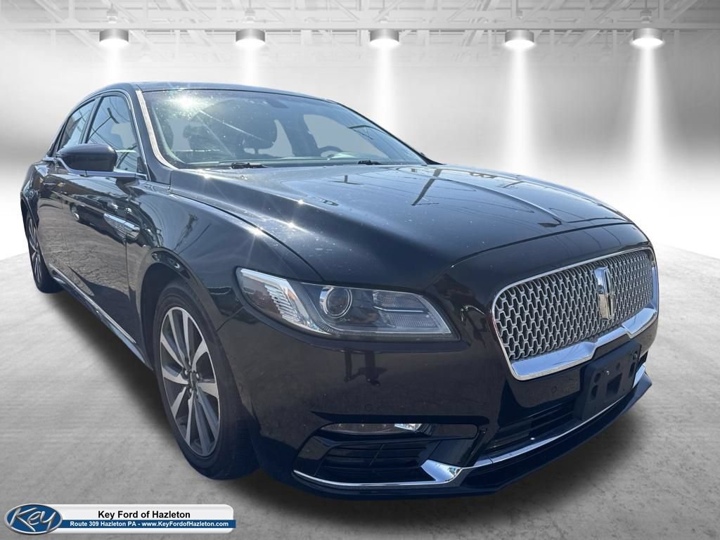 Used 2018 Lincoln Continental Premiere AWD/4WD image 2