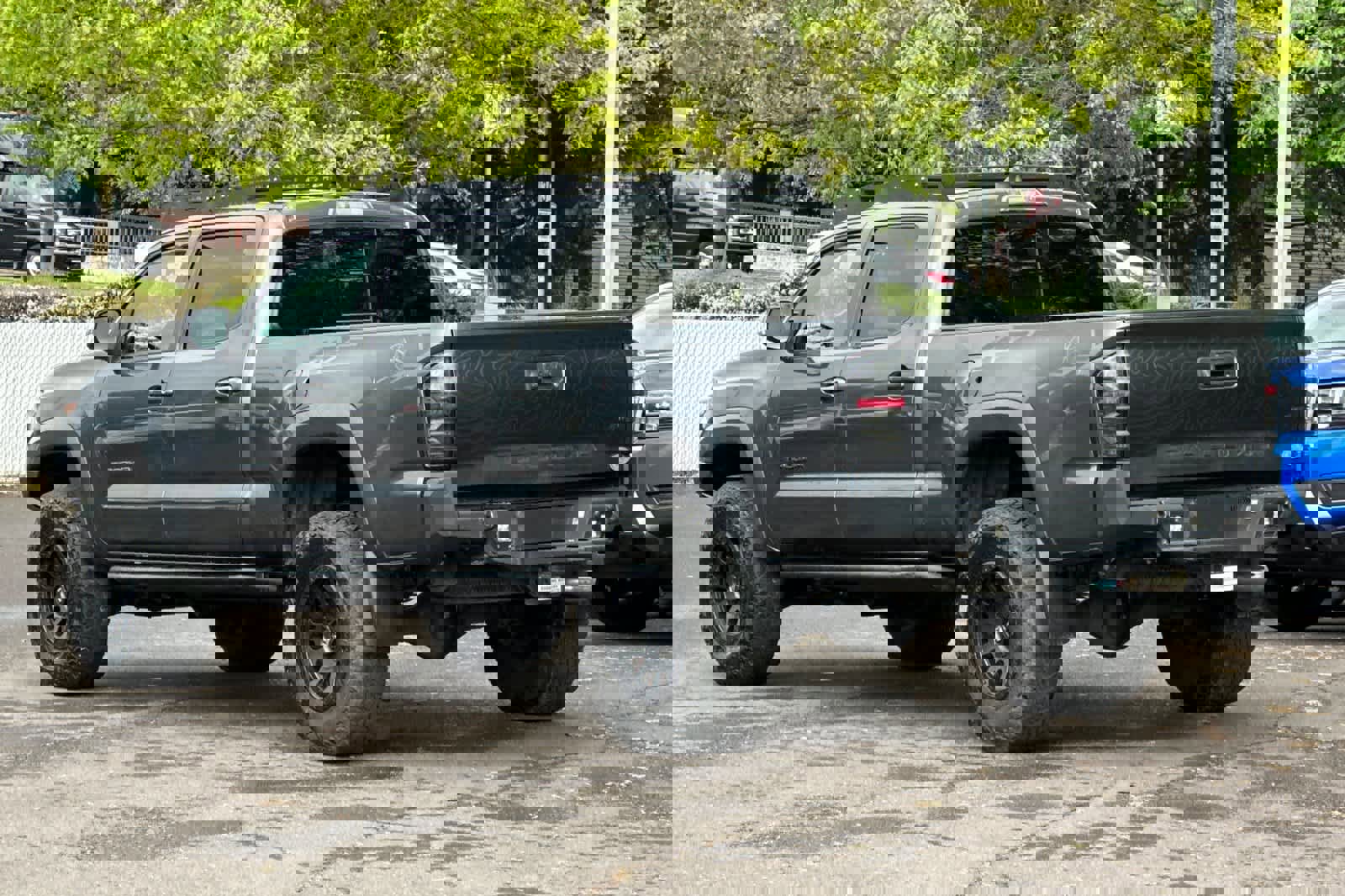 Used 2020 Toyota Tacoma TRD Off-Road w/ TRD Premium Off Road Package AWD/4WD image 6