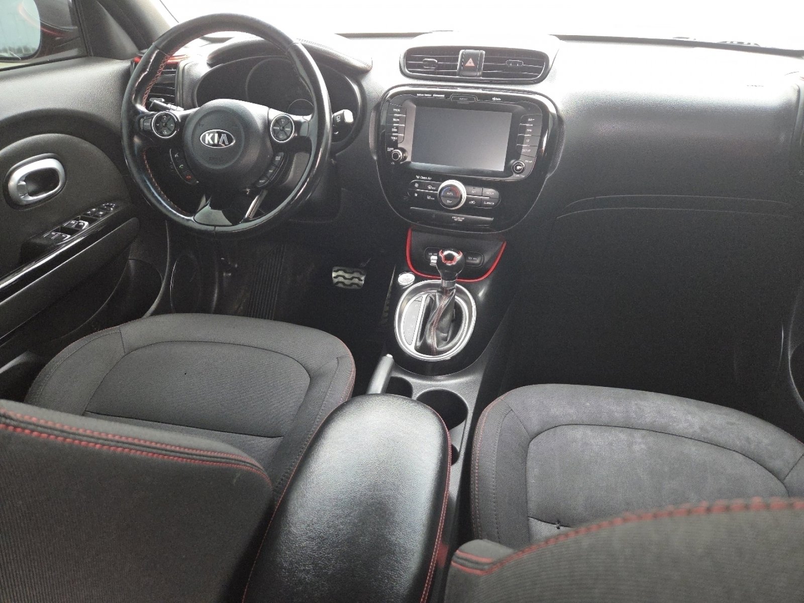 Used 2019 Kia Soul + FWD image 20