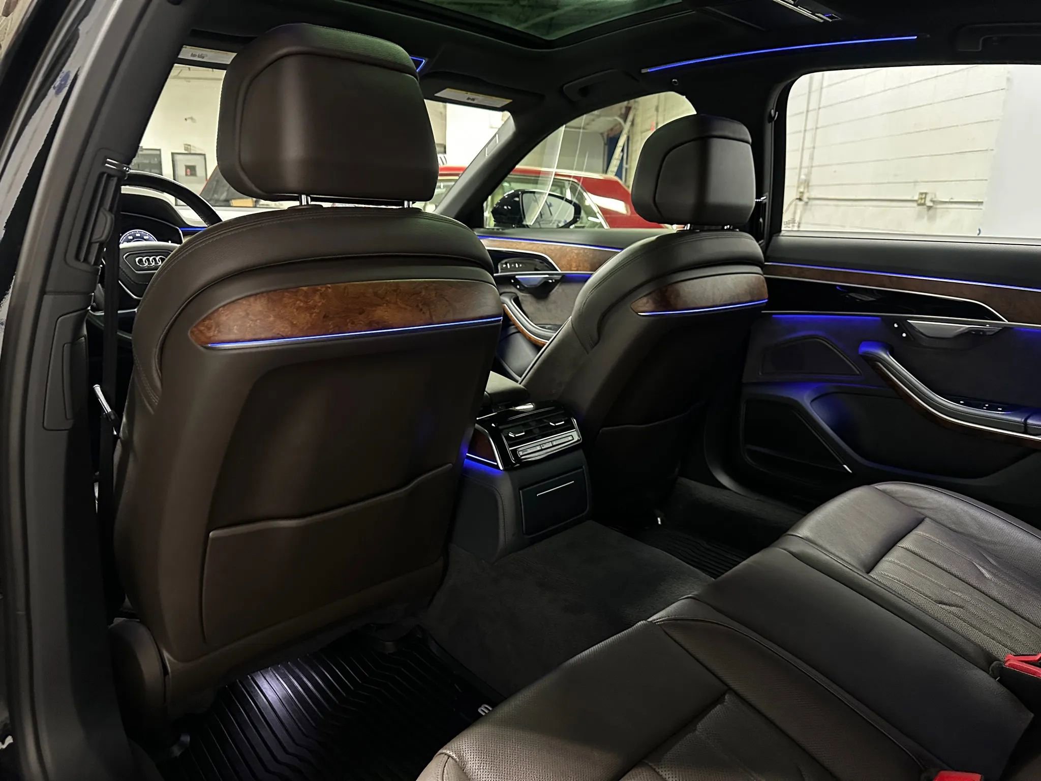 Used 2020 Audi A8 L 4.0T image 14