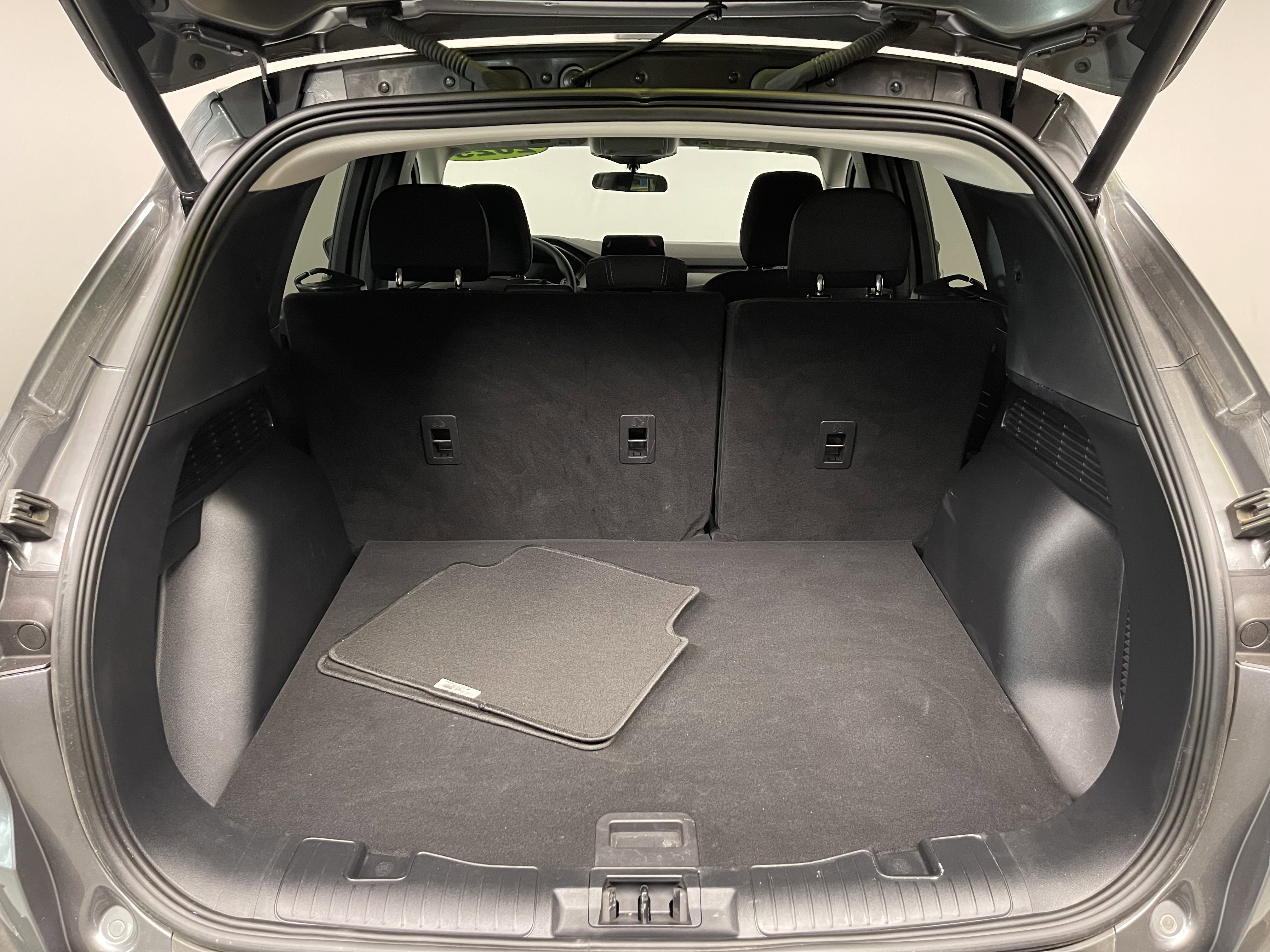 Used 2025 Ford Escape Active image 11