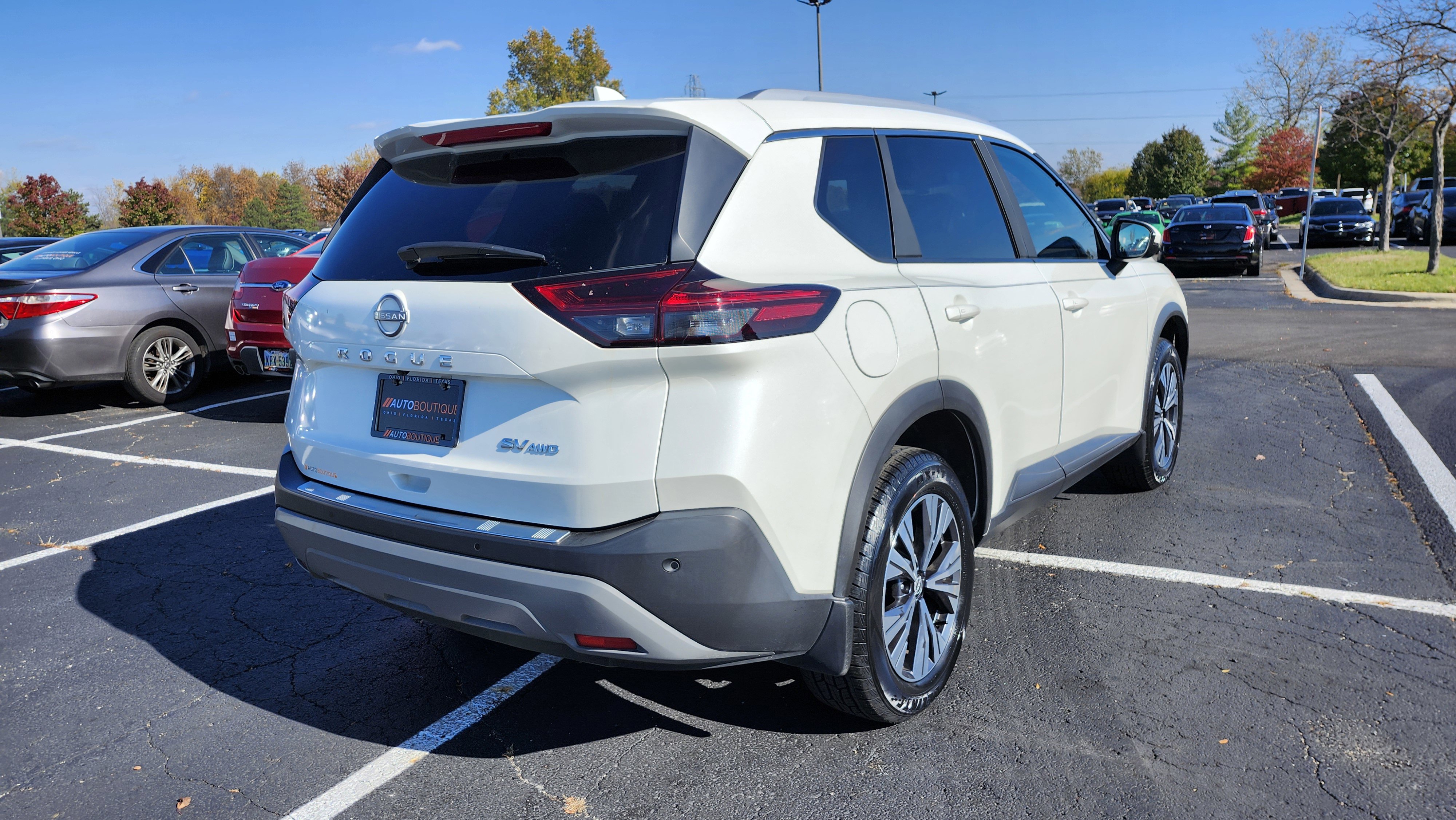 Used 2023 Nissan Rogue SV w/ SV Premium Package image 11