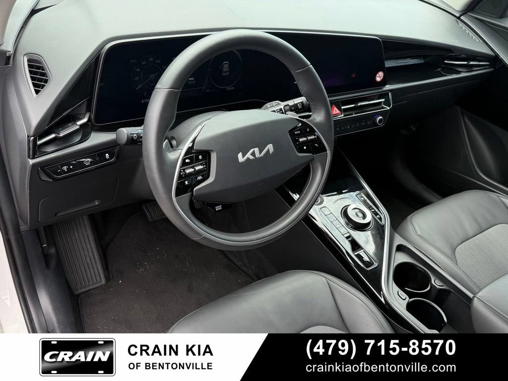Certified 2024 Kia Niro Wind FWD image 9