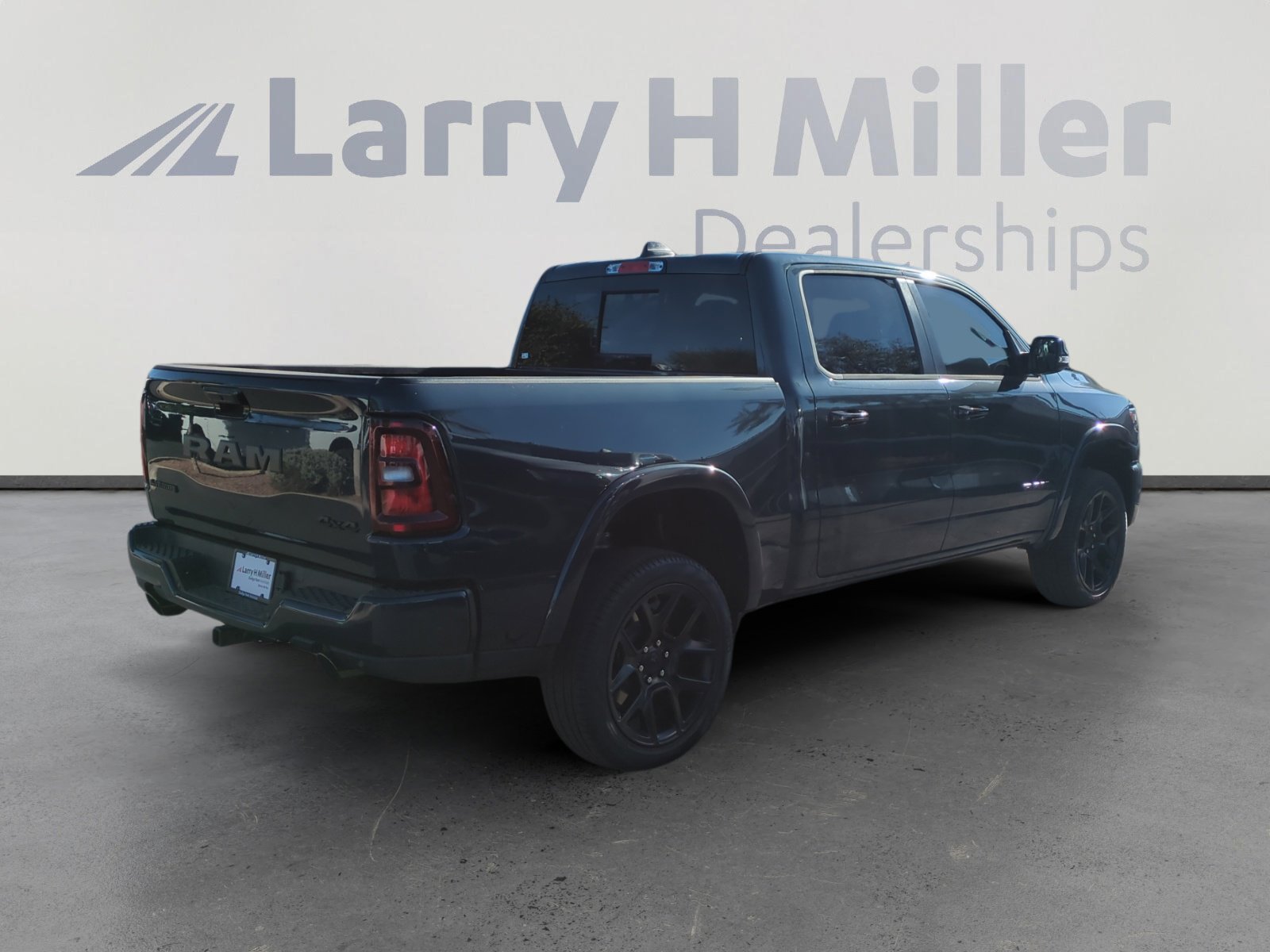 New 2026 RAM 1500 Laramie w/ Night Edition AWD/4WD image 5