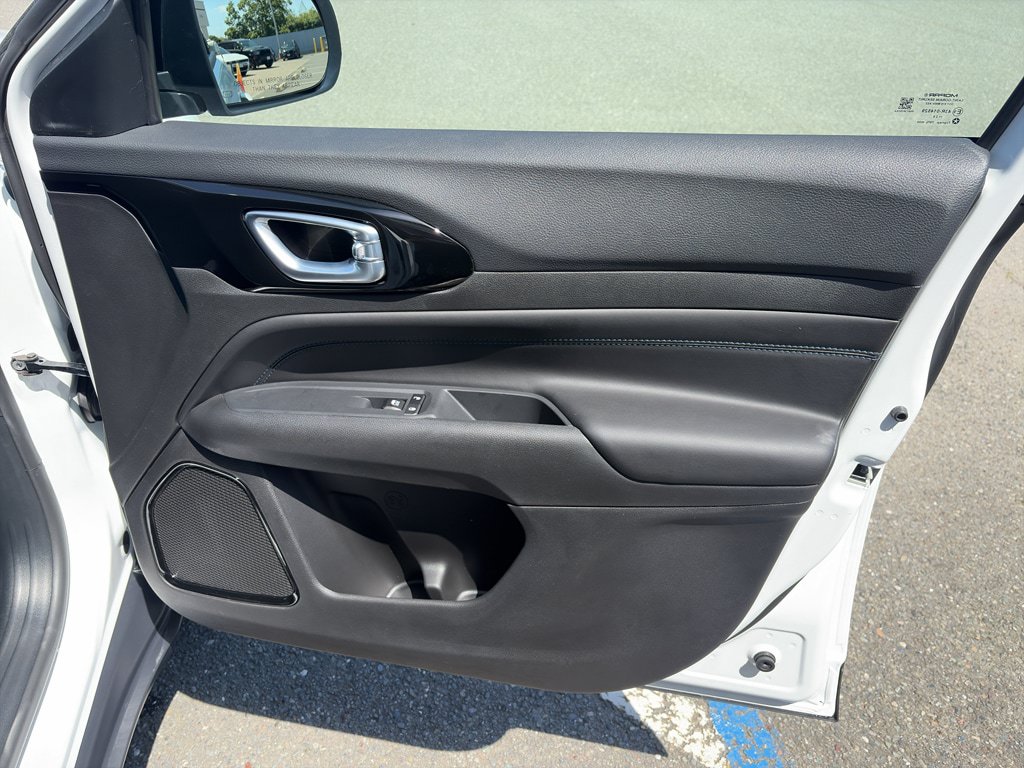 New 2026 Jeep Compass Latitude AWD/4WD image 24