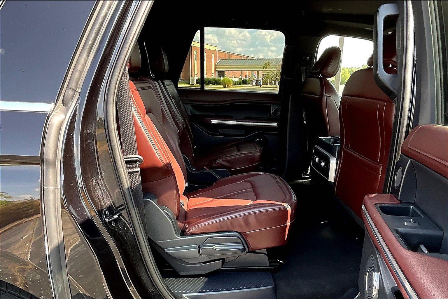 Used 2024 Ford Expedition Max Limited image 19