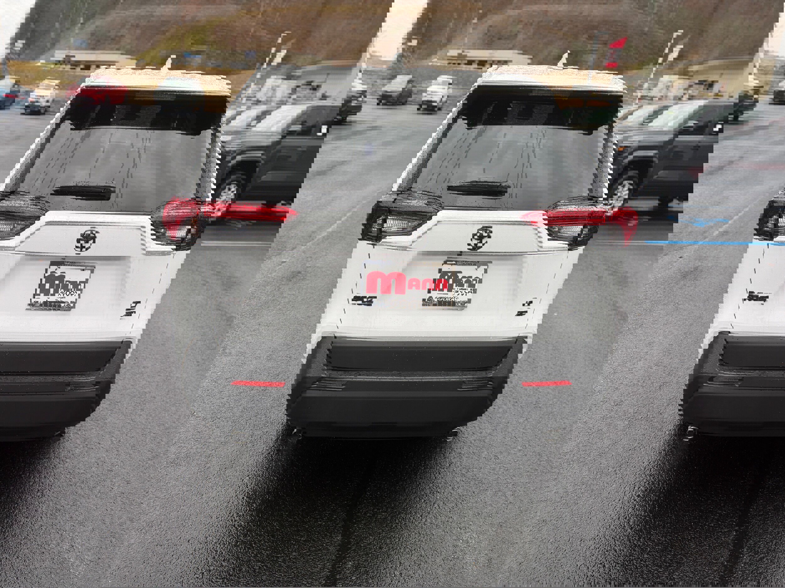 New 2025 Toyota RAV4 LE image 8