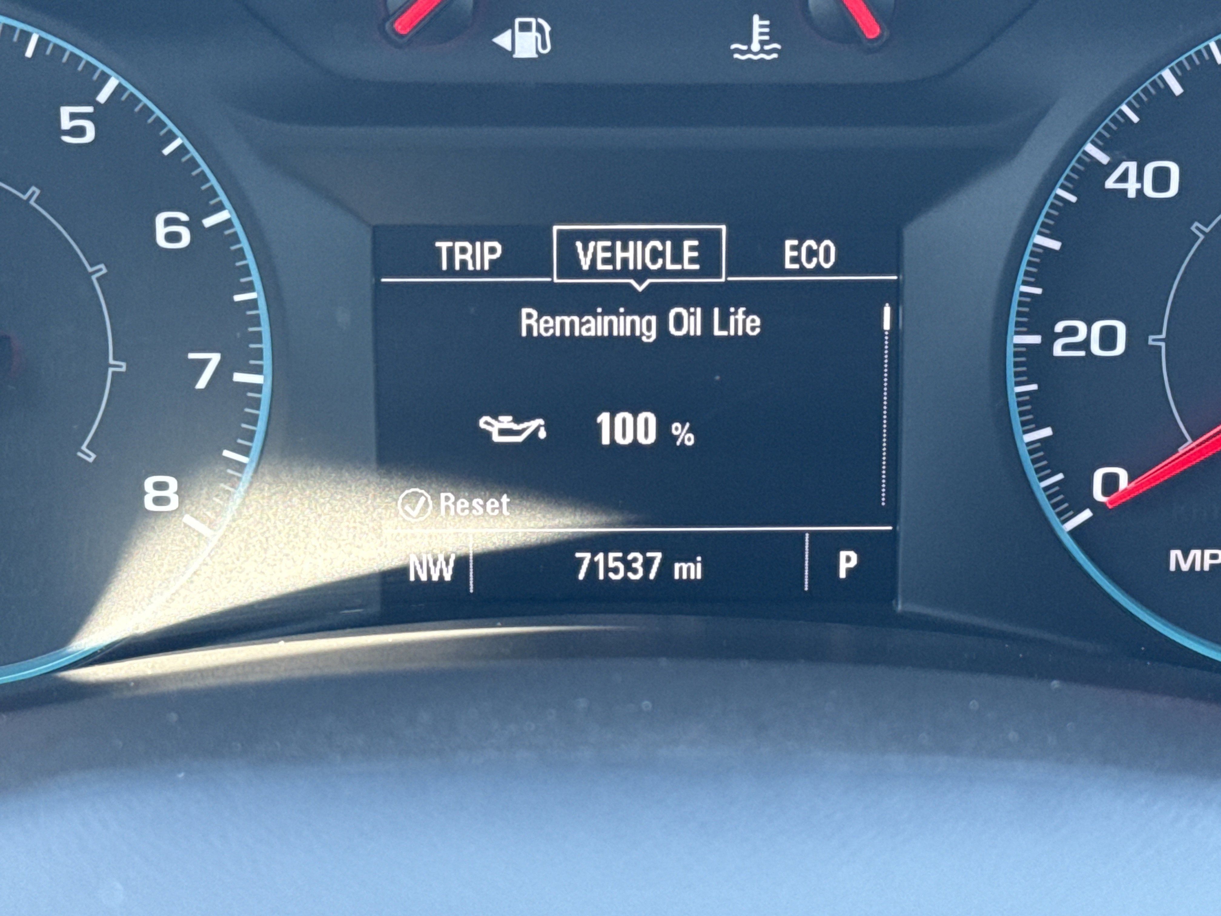Used 2021 Chevrolet Equinox LS w/ LS Convenience Package AWD/4WD image 16