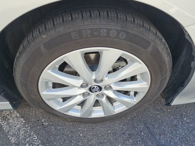 Used 2020 Toyota Camry LE FWD image 17