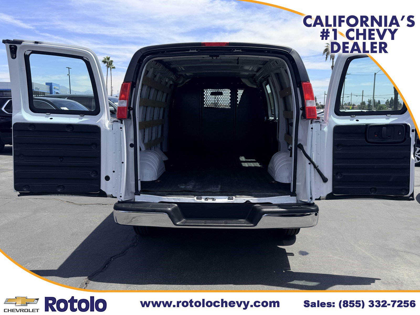 Used 2025 Chevrolet Express 2500 w/ Driver Convenience Package RWD image 12