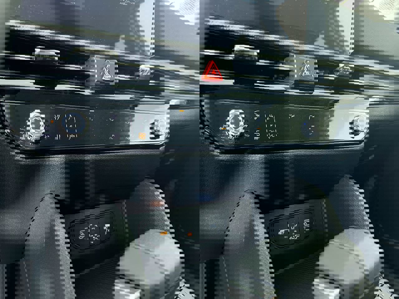 New 2026 Kia Sportage LX image 24